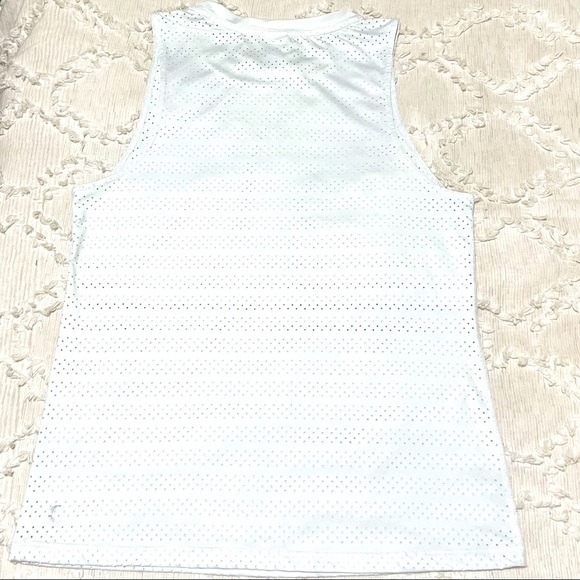 ZYIA Medium White Mesh Tank Top - Picture 5 of 5